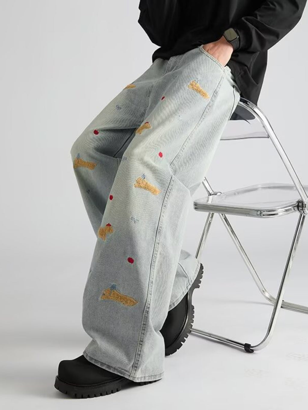 Light Blue Washed Wide-Leg Jeans with Puppy Embroidery